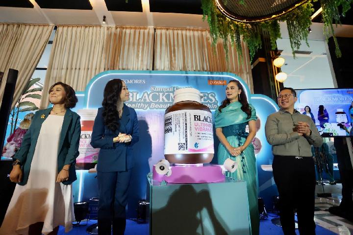 Luna Maya Tampil sebagai Wajah Blackmores Ultimate Vibrant Skin, Ini Kandungan Unggulannya