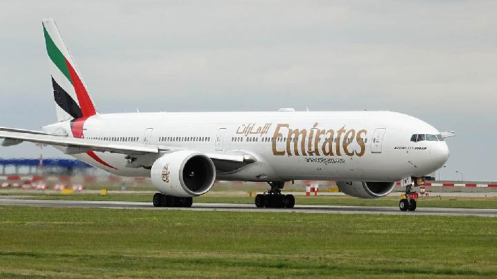 Emirates Bans In-Flight Use of Power Banks