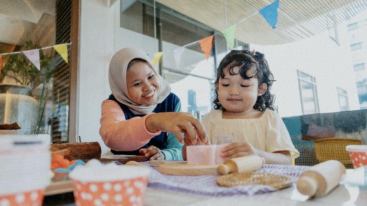 Menggali Minat Anak di Dunia Seni Lewat Artful Sunday Brunch di Mangkuluhur Artotel Suites