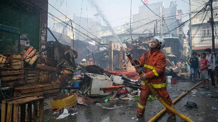 70 Rumah Terdampak Kebakaran di Tambora Jakarta Barat