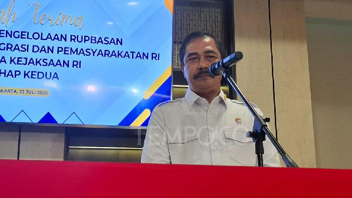 Menteri Imigrasi Pastikan Riza Chalid Masih di Malaysia