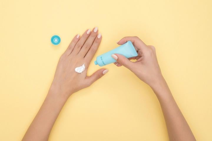 Dear Ladies, Jangan Lupakan Pakai Sunscreen di Area Ini 