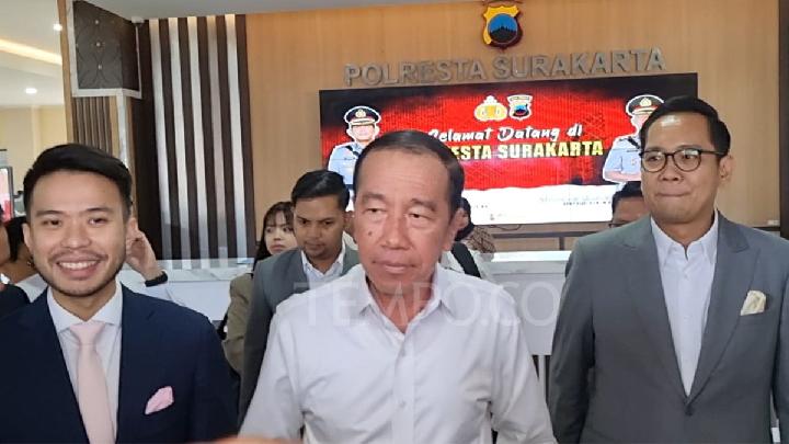 Rektor UGM Minta Jokowi Tunjukkan Ijazah Asli untuk Tepis Tuduhan Ijazah Palsu