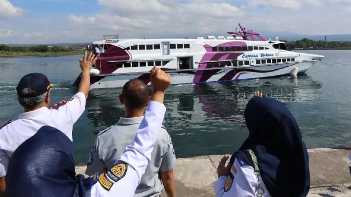 Kapal cepat rute Banyuwangi-Denpasar dari Dermaga Marina Boom, Banyuwangi, Jawa Timur, 23 Juli 2025. Antara/HO-Pemkab Banyuwangi