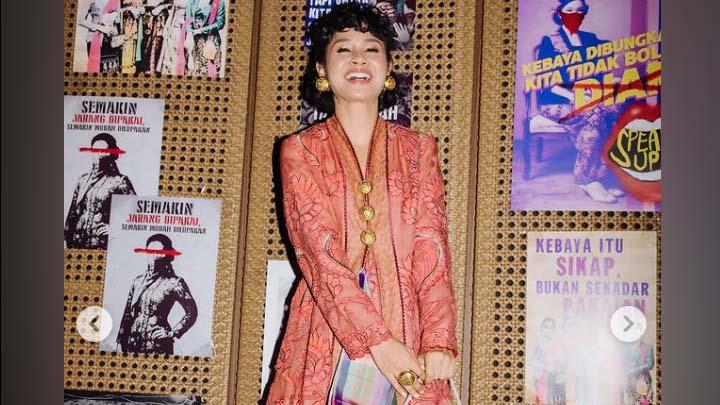 Hari Kebaya Nasional, Intip Gaya Makeup Andien saat Berkebaya