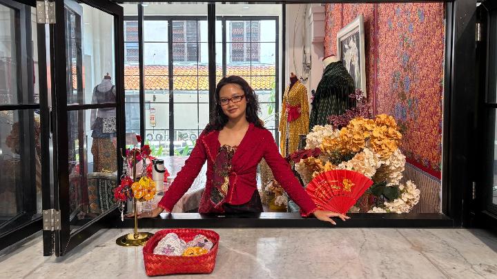 Menghidupkan Kebaya di Era Modern ala Nona Srikaya yang Unik dan Ekspresif