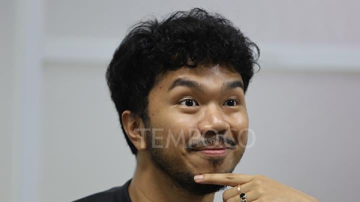Kristo Immanuel dalam kunjungan media untuk mempromosikan film 