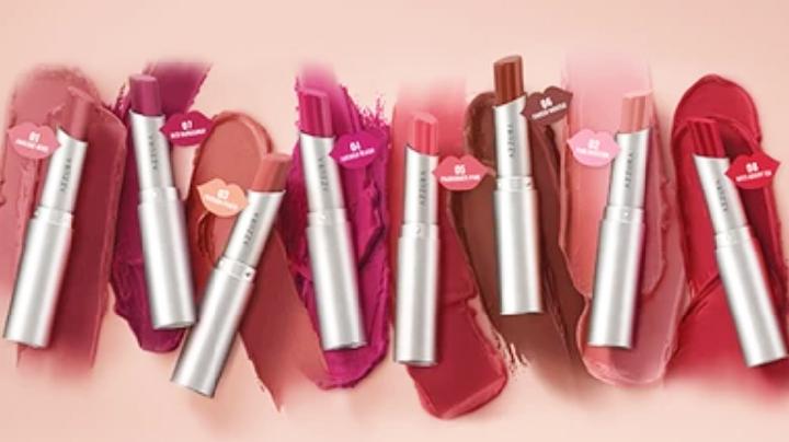 Rangkaian makeup dari Azzura. Dok. Shopee