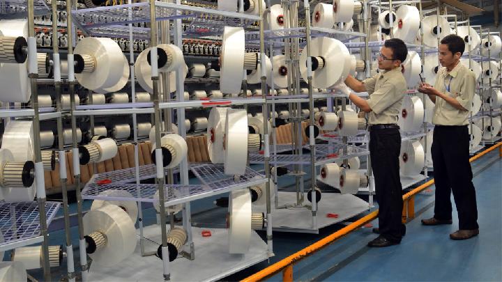 Textile Firm Asia Pacific Fibers Lays Off Employees at Indonesia's Cikarang Facility