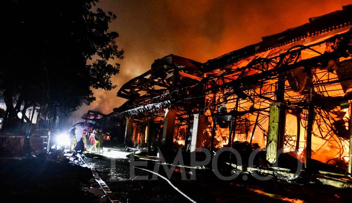 500 Shops in Taman Puring Market Destroyed by Fire