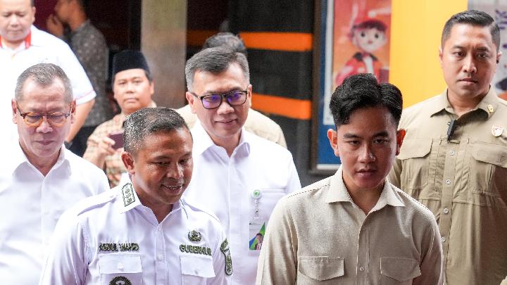 Peserta BPJS Ketenagakerjaan Terima BSU, Ditinjau Langsung Wapres dan Menaker di Pekanbaru