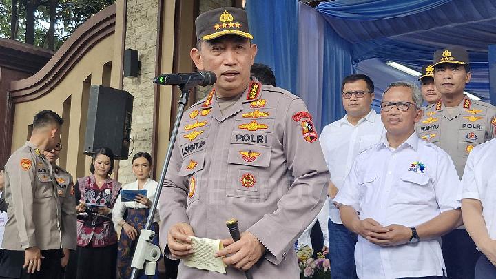 Kapolri Jenderal Listyo Sigit Prabowo di depan Lapangan Bhayangkara Mabes Polri, Jakarta Selatan, 29 Juli 2025. Tempo/Hammam Izzuddin