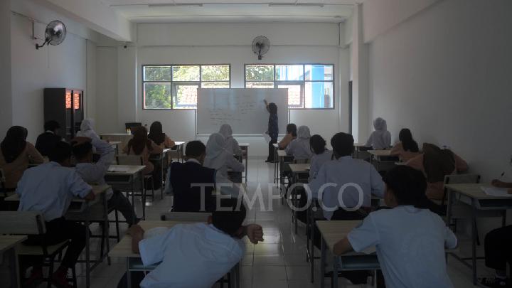 Menteri Sosial Lantik 1.554 Guru Sekolah Rakyat