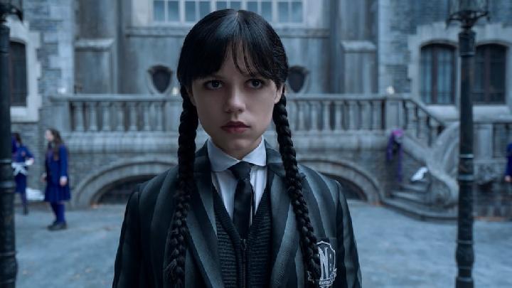 A Look into Jenna Ortega's Film Earnings: How Much Does "Wednesday" Take Home?
