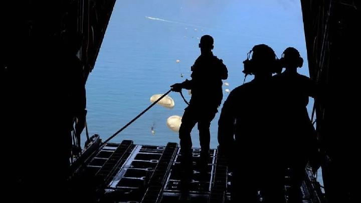 Gaza Says Aid Airdrops Must End as They Lead to Civilian Casualties