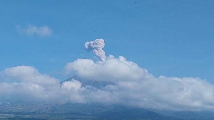Indonesia's Mount Semeru Records 36 Eruptions in 7 Days