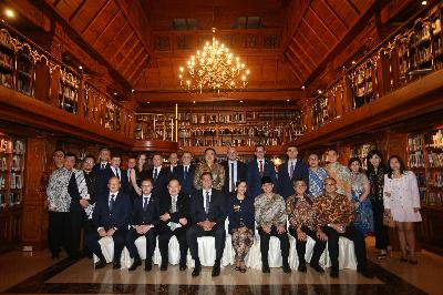 Menlu Belarus kunjungi Indonesia, bahas kerja sama FTA, investasi, pendidikan, dan budaya dalam jamuan diplomatik di Jakarta.