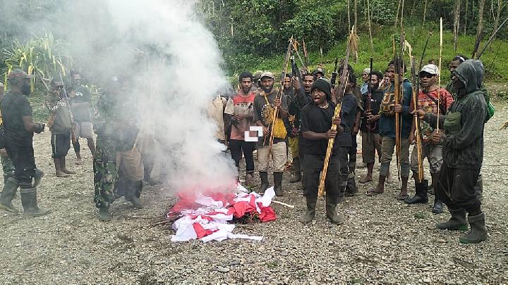 Papua's TPNPB-OPM Burns Indonesian Flags Seized from Security Forces