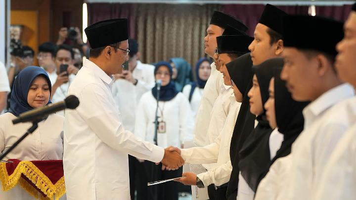 Gus Ipul Lantik 1.323 Guru Sekolah Rakyat