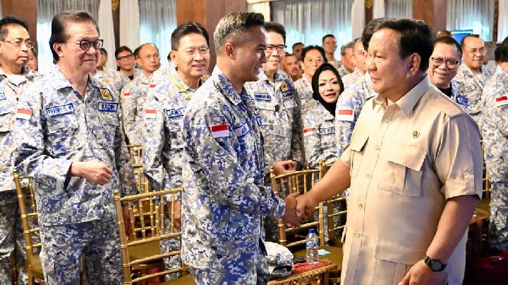 Prabowo Beri Arahan Sebelum Anggota Kadin Retret di Magelang