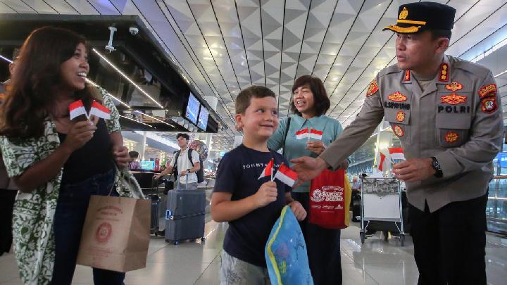 Police Track Hoax Accounts Calling to Paralyze Airport Operations in Jakarta Protests
