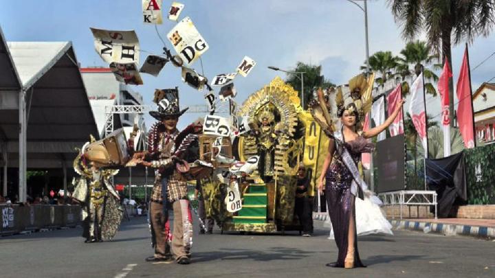 4 Fakta Jember Fashion Carnaval 2025
