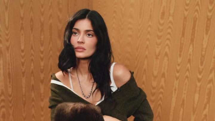 Kylie Jenner Ulang Tahun ke-28, Dirayakan Kakak dan Bestie dengan Intimate Dinner 