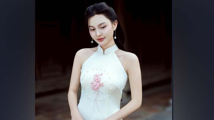 Tips Makeup saat Kenakan Gaun Putih, Riasan Monokrom jadi Kunci 