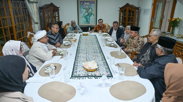 Mendikdasmen Abdul Mu'ti Tawarkan Beasiswa bagi Diaspora Cape Town