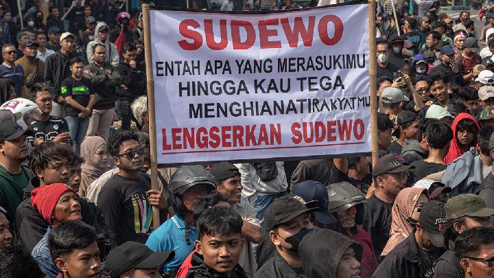 Pati Regent Protest: 1,245 Personnel Deployed to Secure Letter-Sending Action to KPK