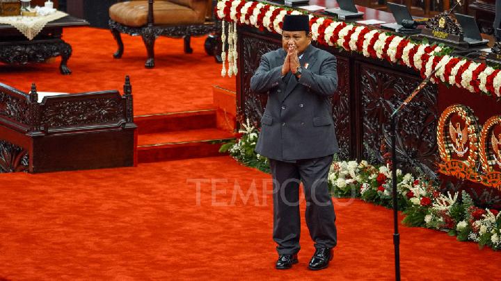 Prabowo: Criticism Hurts, but Don't Stop