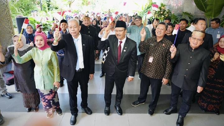 Syukuran HUT Ke-80 RI, Gus Ipul Ajak Jajaran Kemensos Kerja Lebih Berdampak