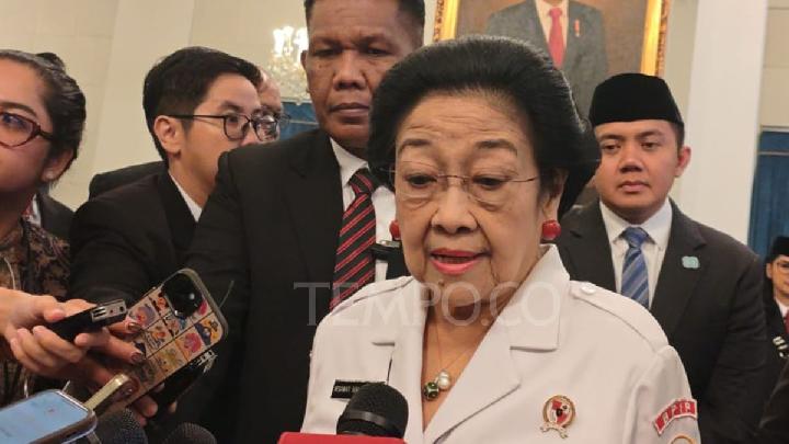 Megawati, Buzzer’ın kibirli olduğunu ve yalnızca para kabul edebileceğini söylüyor