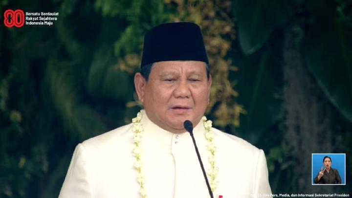 Prabowo Mengenakan Baju Adat Melayu saat Pimpin Upacara HUT ke-80 RI