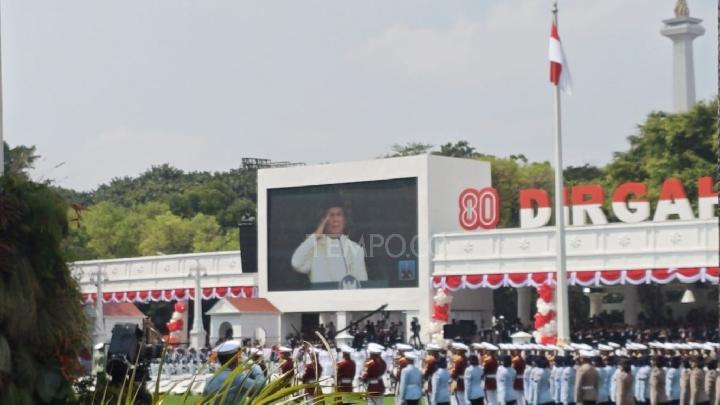 Momen pengibaran bendera Merah Putih dalam upacara HUT RI ke-80 di Istana Merdeka, Jakarta Pusat, 17 Agustis 2025. Tempo/ Hendrik Yaputra