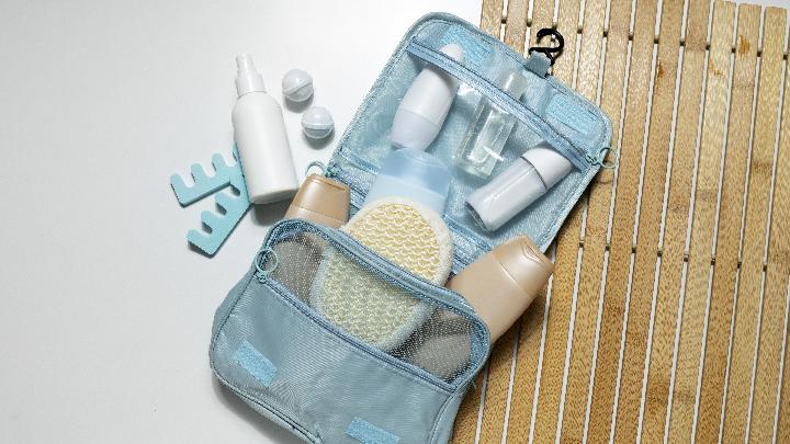 Rekomendasi Produk Perawatan Kecantikan yang Praktis Dibawa Traveling