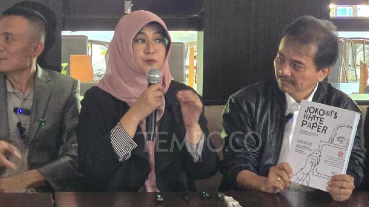 Dokter Tifa Bilang Bakal Mendistribusikan Buku Jokowi's White Paper Hingga ke Luar Negeri