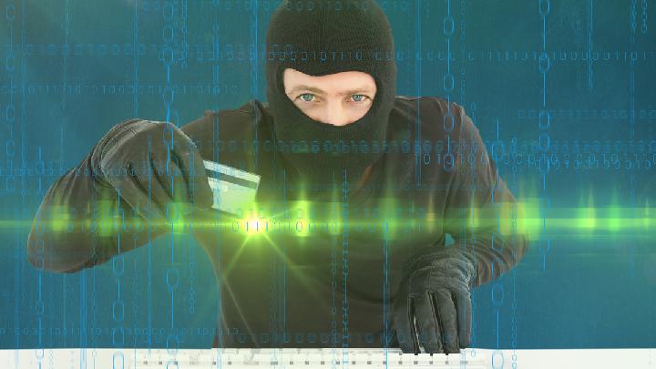 Polisi Tangkap Buron Online Scam Kamboja di Bandara Soetta