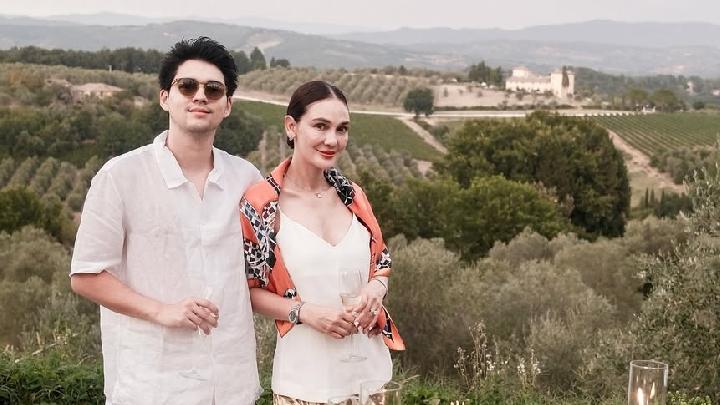 Pesona Luna Maya Tampil Cantik dan Elegan di Italia, Jadi Inspirasi Outfit Liburan yang Manis