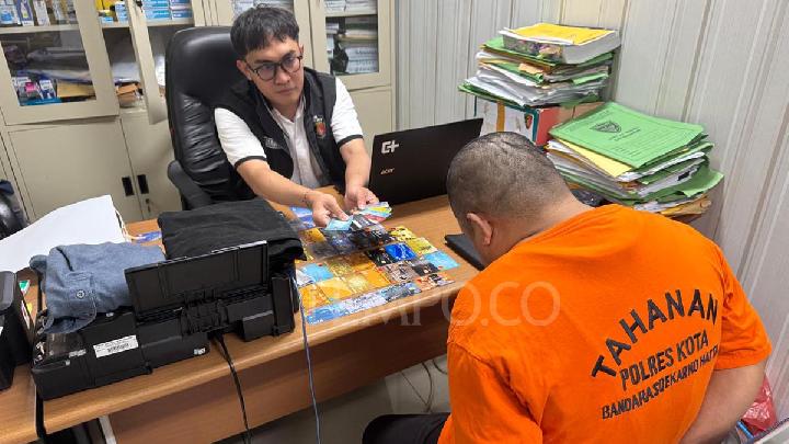 Soekarno-Hatta Airport Police Uncover ATM Card Swap Scam