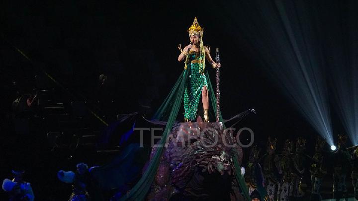 Penyanyi, Yura Yunita, tampil dalam Pagelaran seni budaya bertajuk