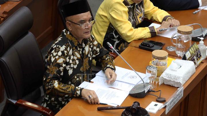 DPR Ingin Kru Pesawat Haji Diisi Pramugari Indonesia