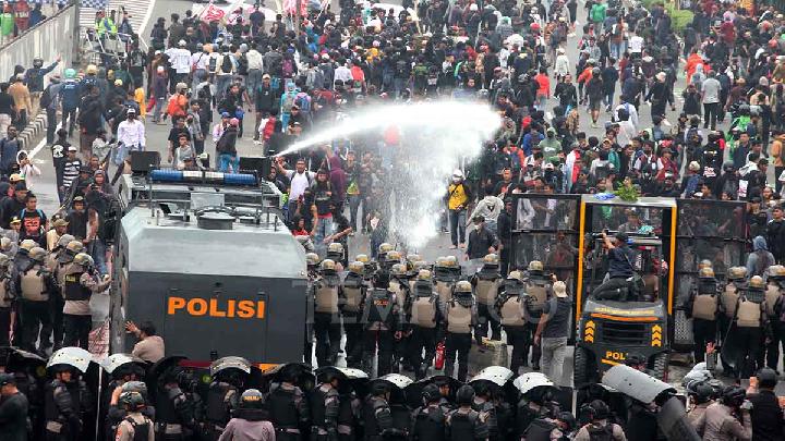 Thousands of Police Deployed to Secure Anti-Police Reform Demonstration in Jakarta