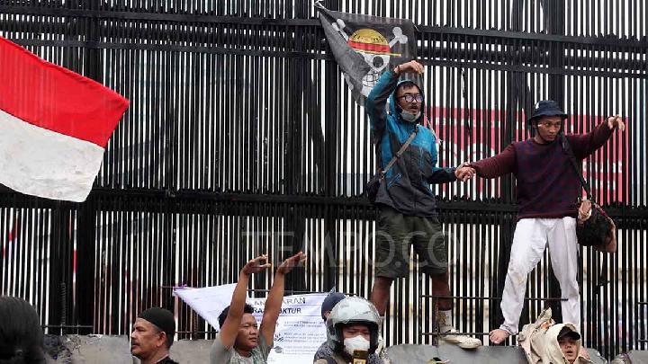 Istana Belum Pantau Demo di DPR, Konsentrasi Pemberian Tanda Jasa