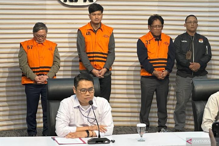 KPK Mulai Periksa Saksi Kasus Suap Pengelolaan Kawasan Hutan di PT Inhutani V