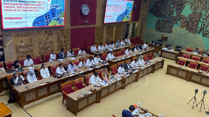 Anggota DPR Cecar Kepala BPS soal Pertumbuhan Ekonomi