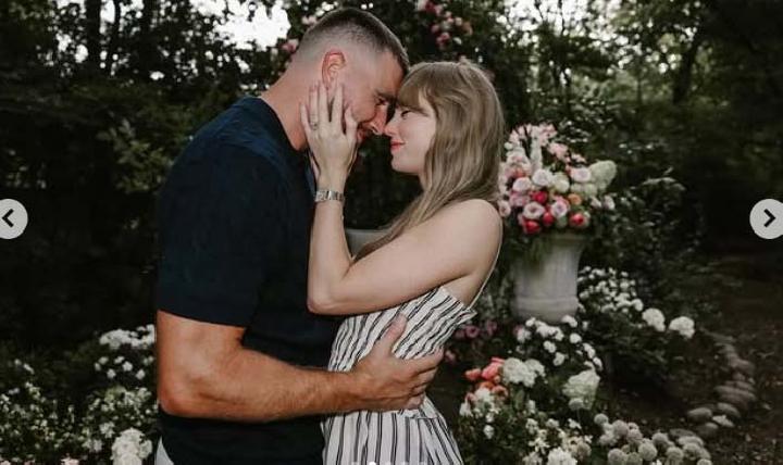 Congrats! Taylor Swift dan Travis Kelce Bertunangan Setelah 2 Tahun Pacaran