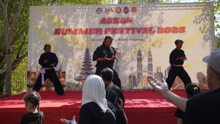 Actor Cecep Arif Rahman Showcases Indonesia's Pencak Silat in Kazakhstan