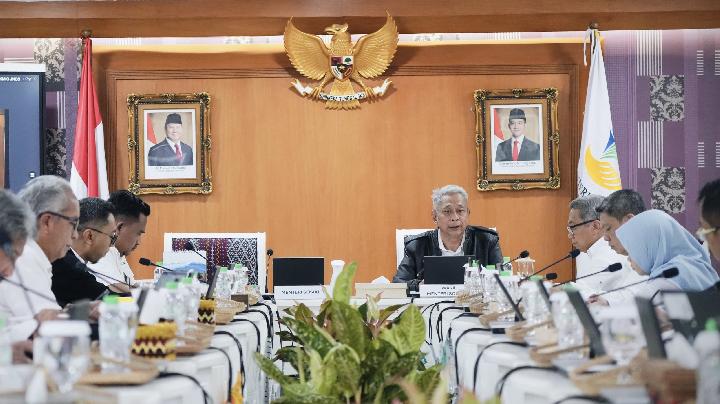 Sosyal İşler Bakanlığı Halkın Okulu Operasyonel Kontrol Görev Gücü biçimleri