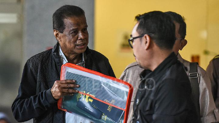 Penyidik KPK Panggil Bos Maktour Fuad Hasan Masyhur Hari Ini